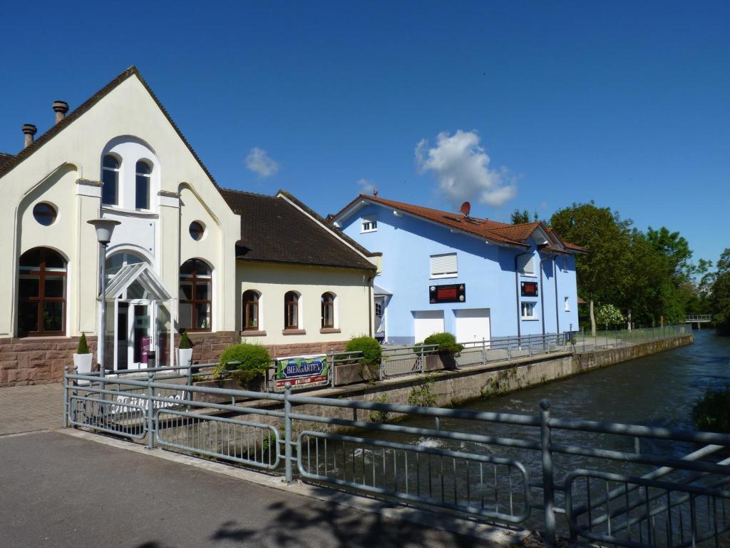 Hotel Muehleinsel Kenzingen Exteriör bild