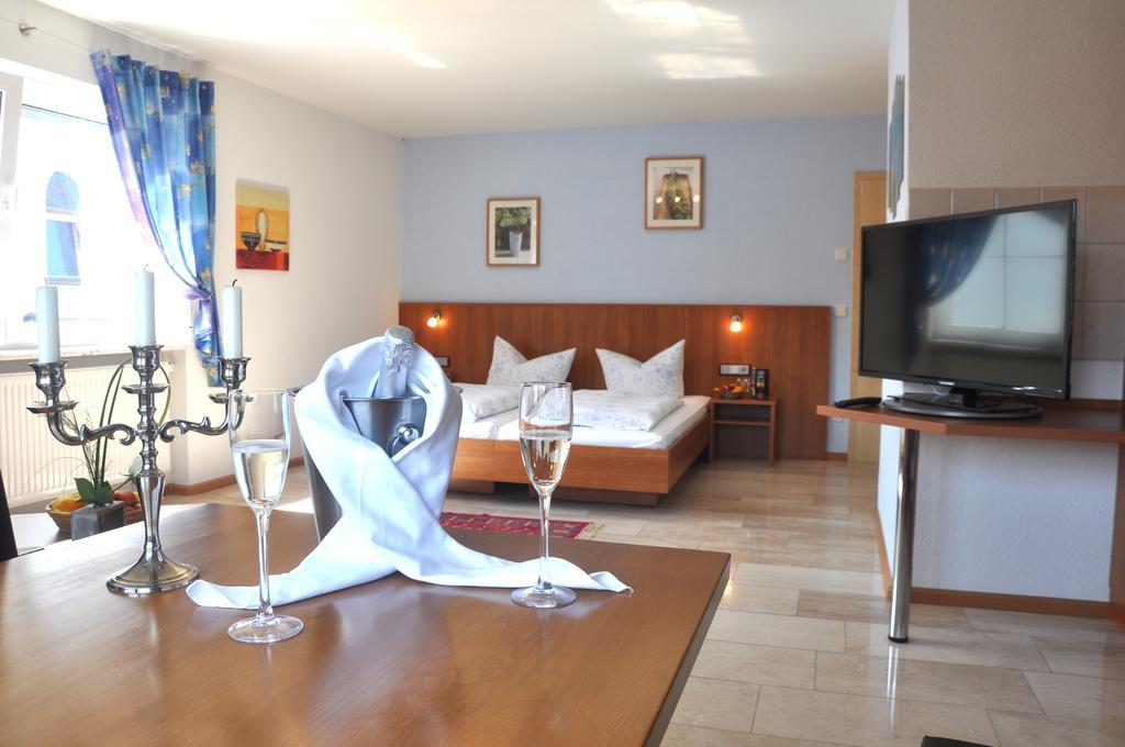Hotel Muehleinsel Kenzingen Rum bild